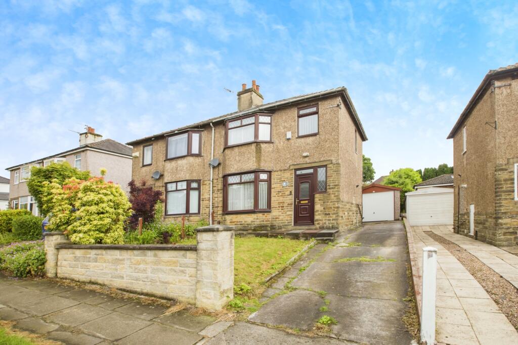 3 bedroom semidetached house for sale in Watkinson Road, Halifax, West