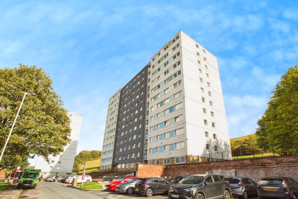 Main image of property: Parkwood Rise, Keighley, West Yorkshire, BD21