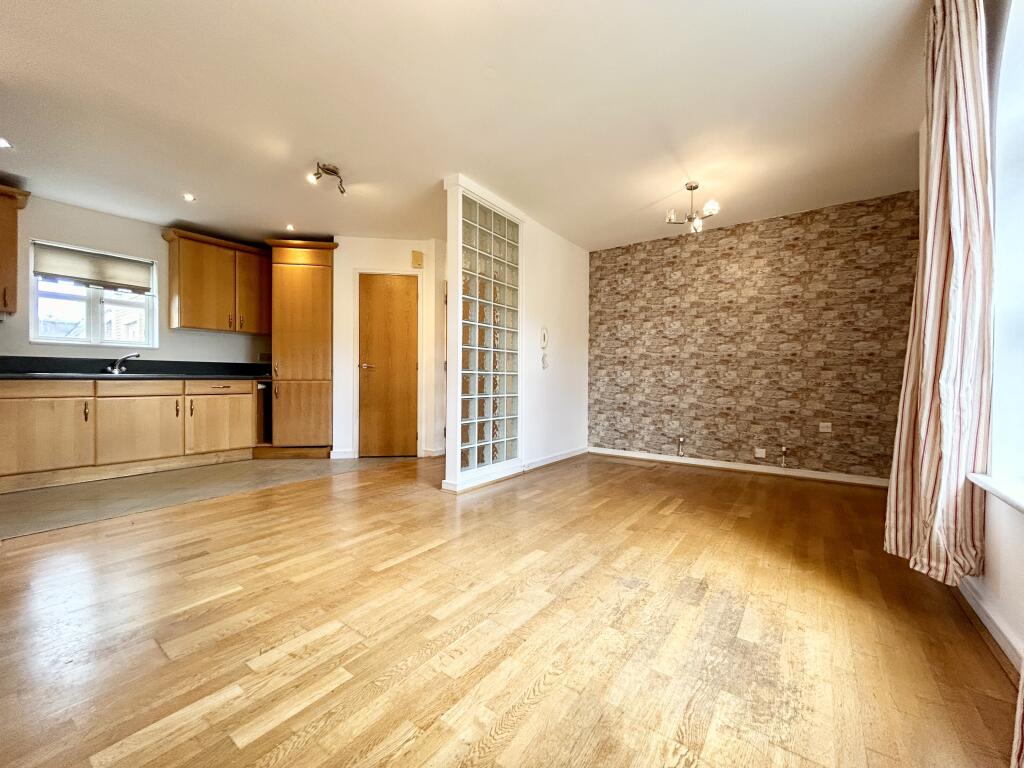 Main image of property: Sanderling Way, Greenhithe, DA9