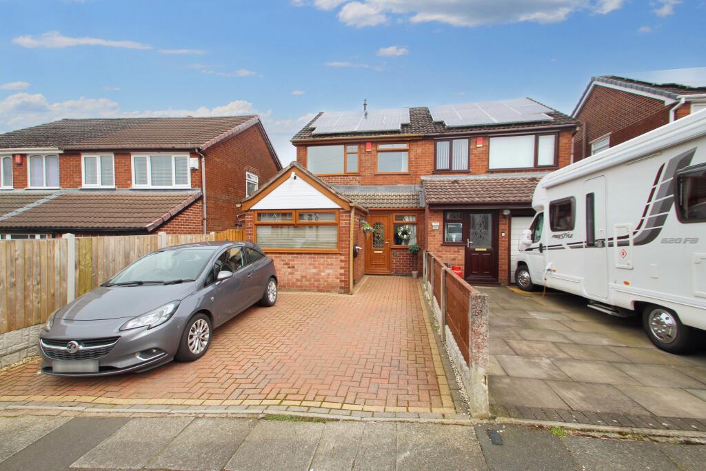 2 bedroom semi-detached house for sale in Curland Place, Westonfields, Stoke-on-Trent, ST3