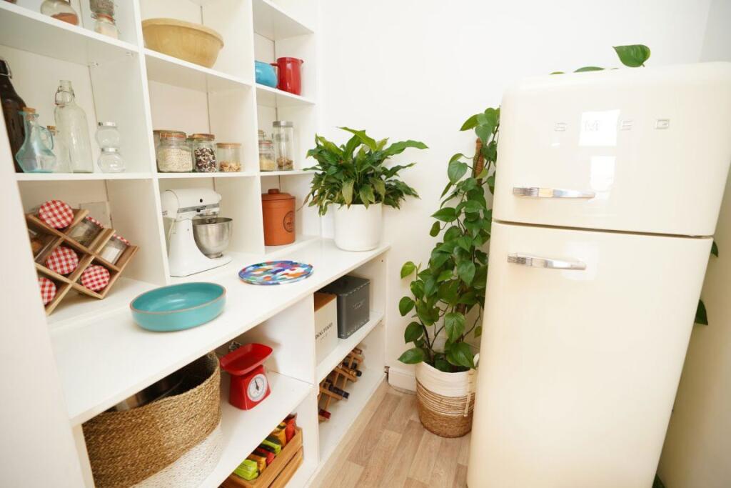 Additional property image - Perth Road, Dundee
