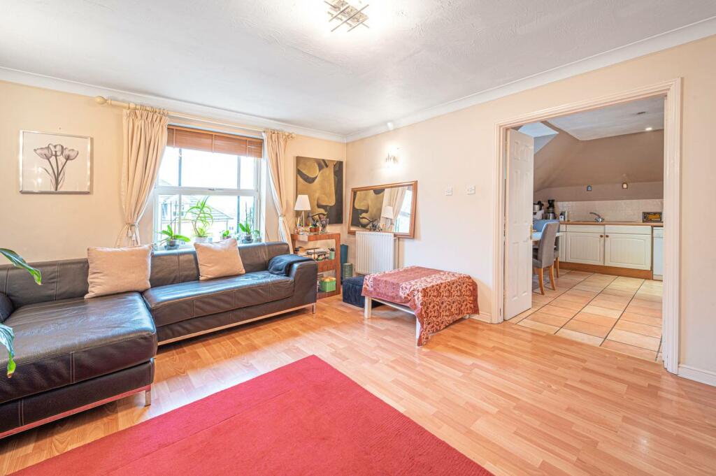 1 bedroom flat for sale in Garsdale Close, Friern London, N11