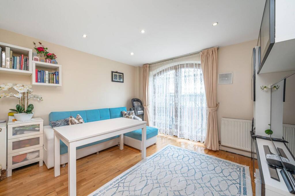 Main image of property: Approach Road, New Barnet, Barnet, EN4