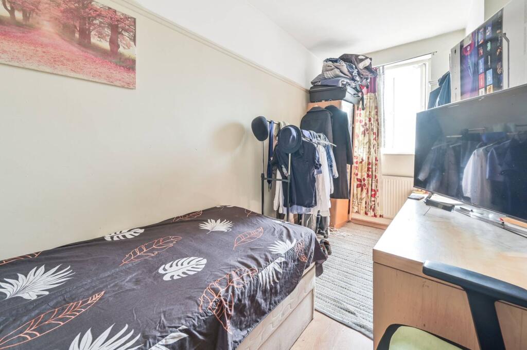 Main image of property: Nether Street, West Finchley, London, N3