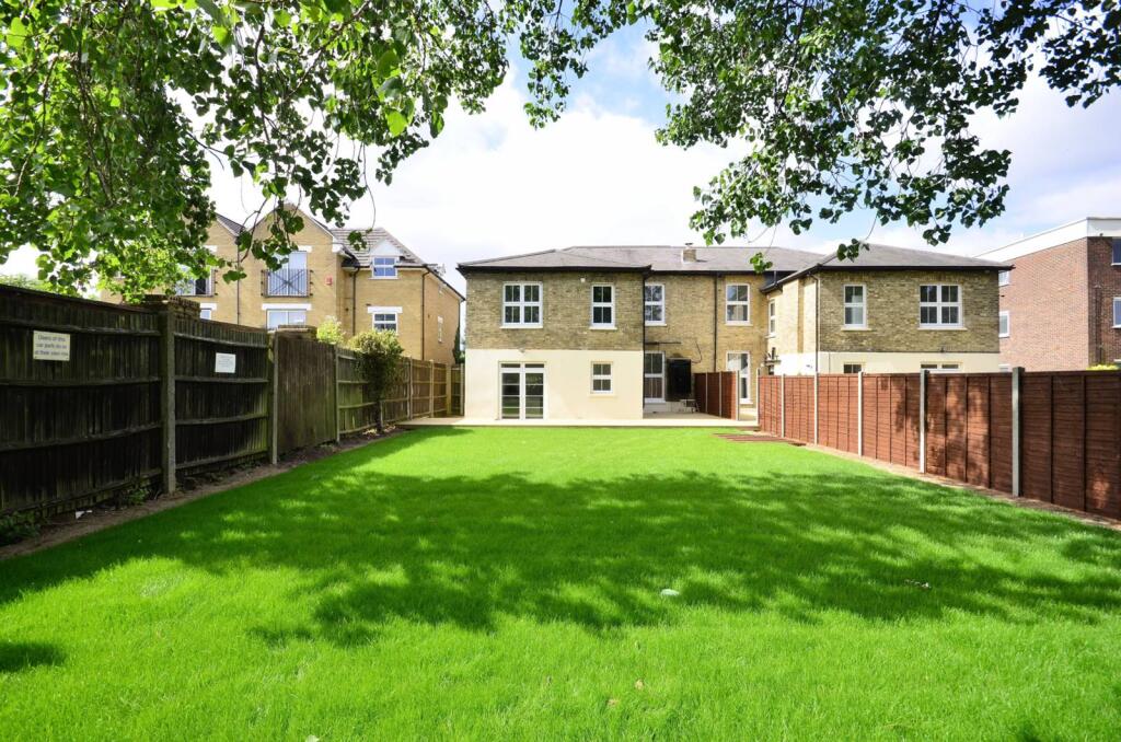 Main image of property: Alexandra Grove, North Finchley, London, N12