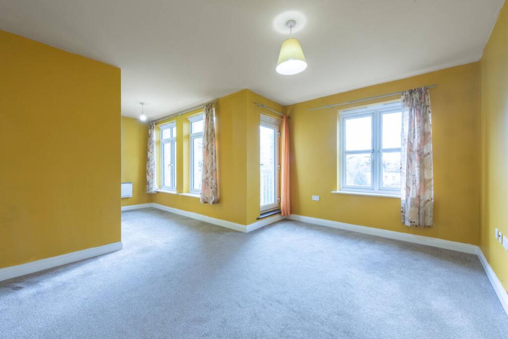 Main image of property: Fitzwilliam Close, Whetstone, London, N20