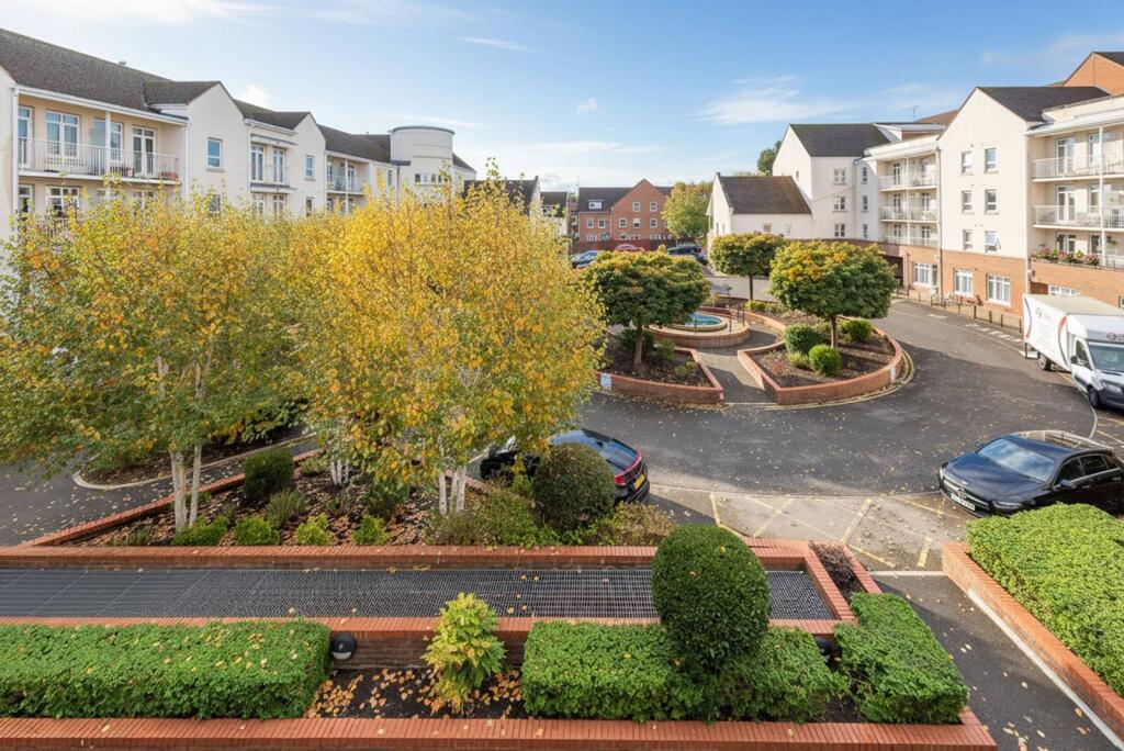 Main image of property: Fitzwilliam Close, Whetstone, London, N20