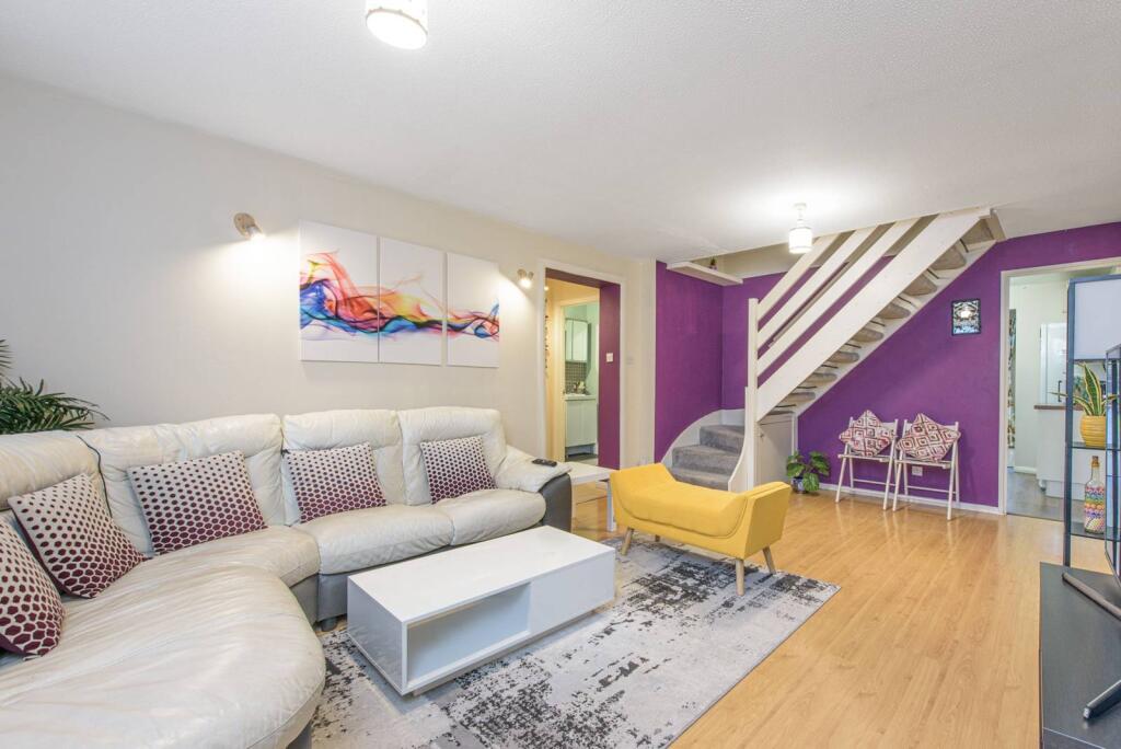 Main image of property: Sellwood Drive, High Barnet, Barnet, EN5