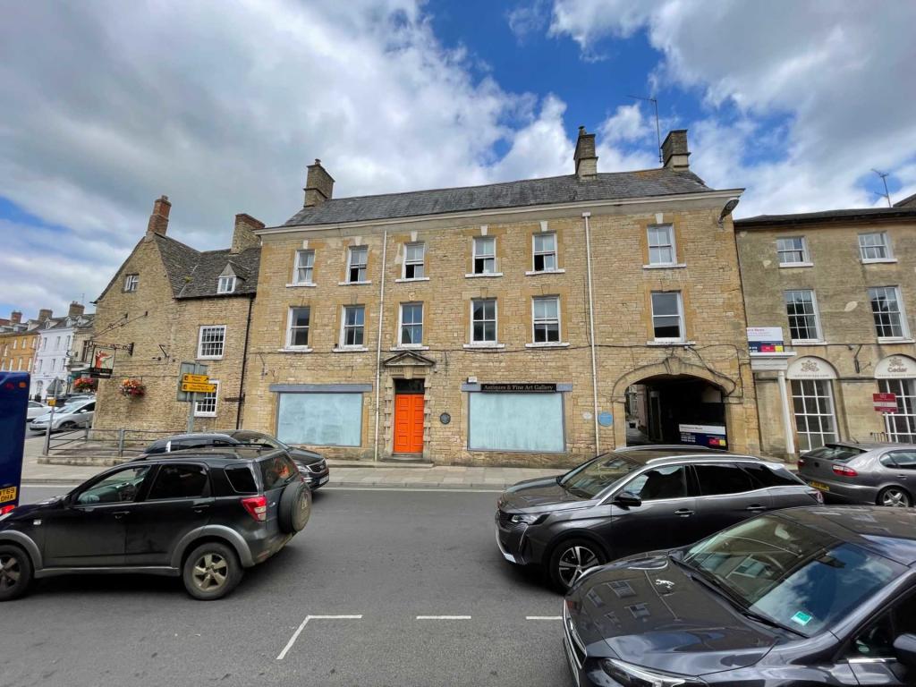 high-street-retail-property-for-rent-in-west-street-chipping-norton-ox7