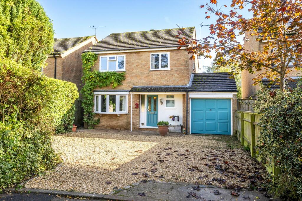 4 bedroom detached house for sale in Whittons Close, Hook Norton, OX15
