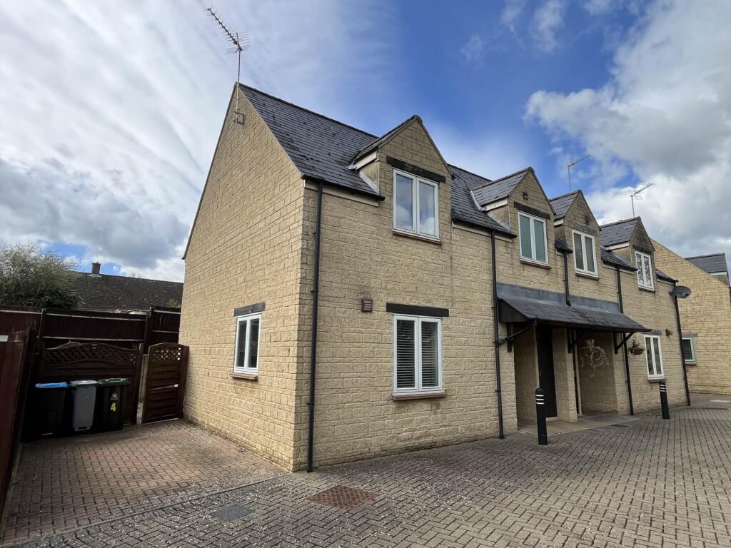 Main image of property: Davenport Close, Great Rollright