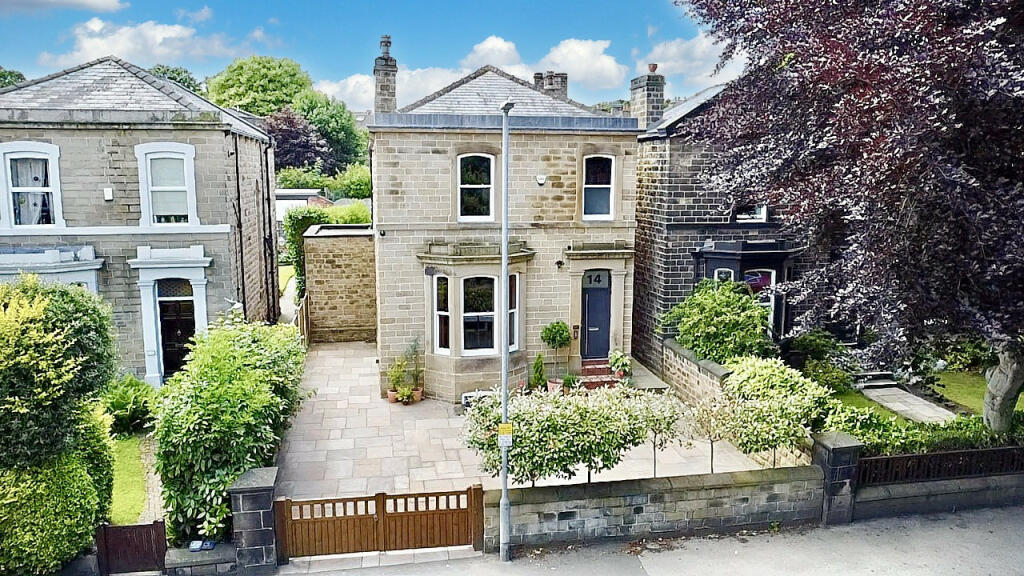 4 bedroom detached house for sale in 'Wolston House' Huddersfield Road
