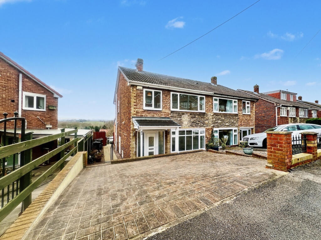 Main image of property: Roehampton Rise, Ardsley, Barnsley, S715BN