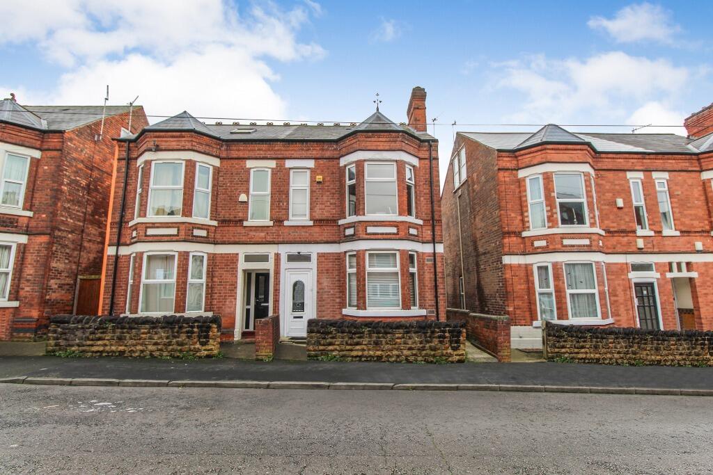 6 bedroom detached house for sale in Johnson Road, Lenton, Nottingham, NG7