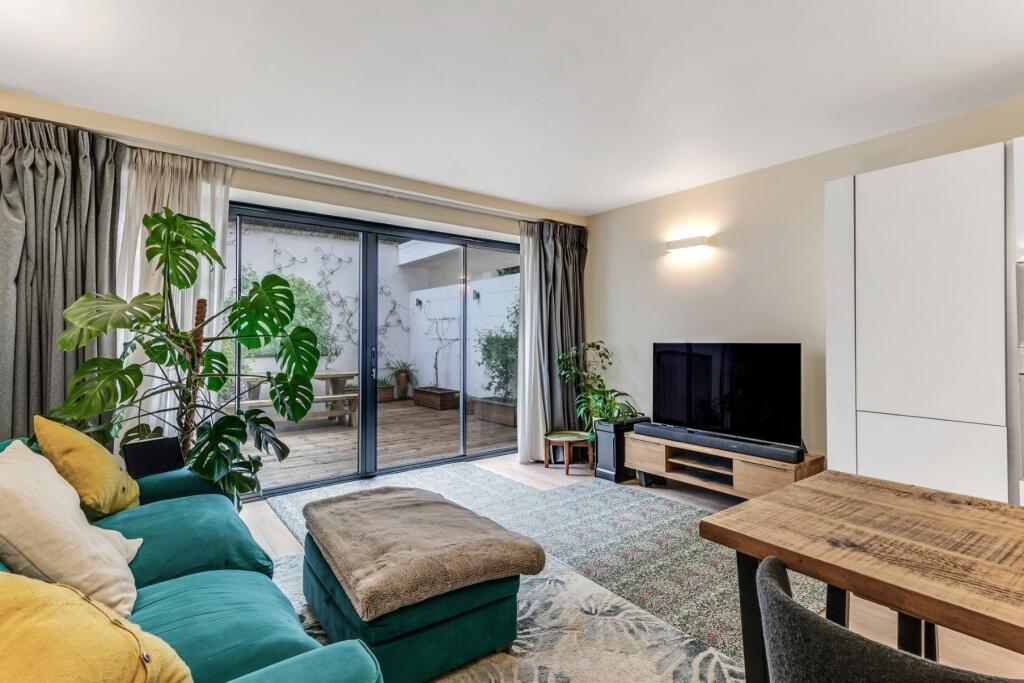 Main image of property: Archway Road, Highgate