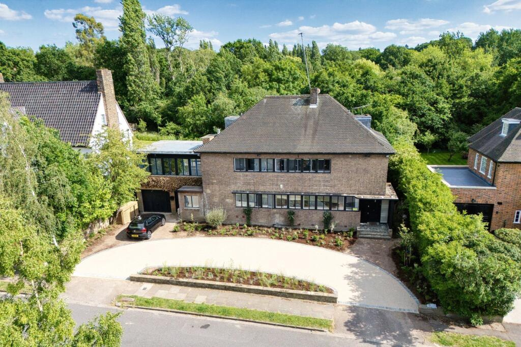 Main image of property: Neville Drive, London
