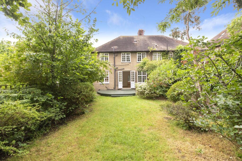 Main image of property: Eastholm, London