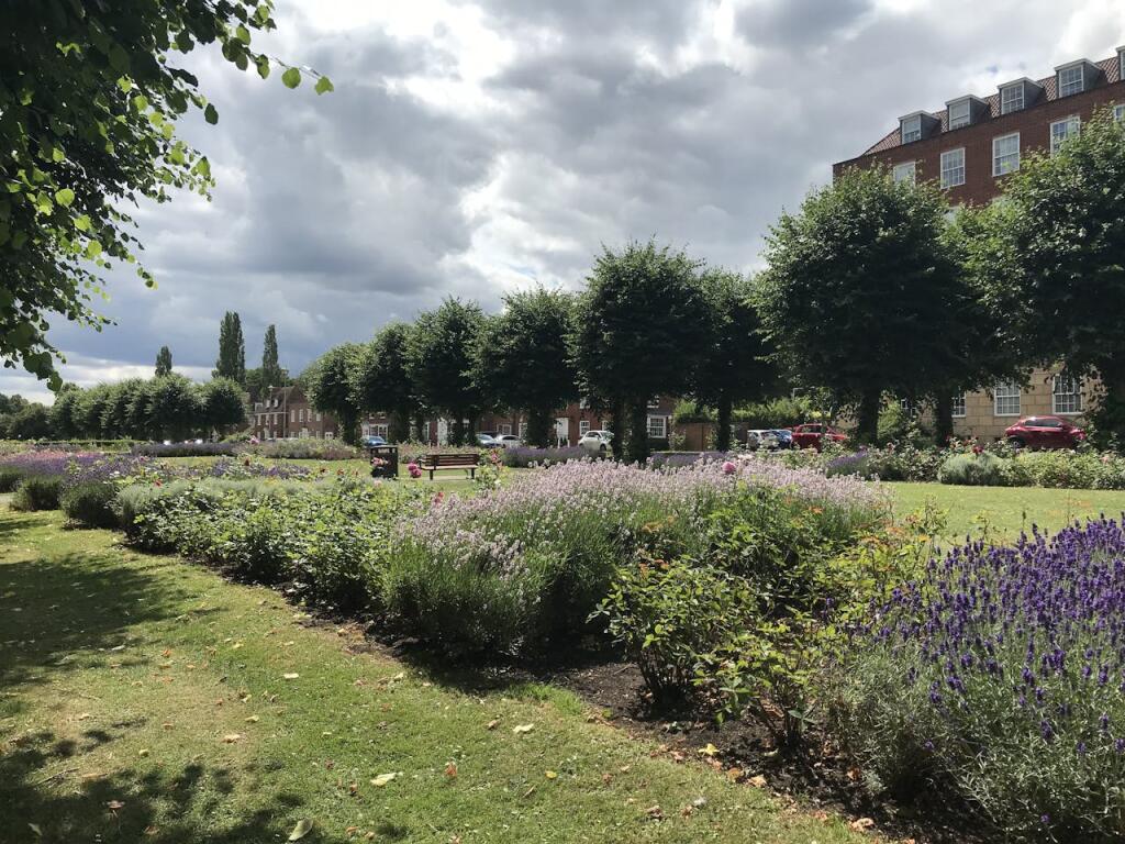 Additional property image - Rosanne House, Parkway, Welwyn Garden City, AL8 6HG