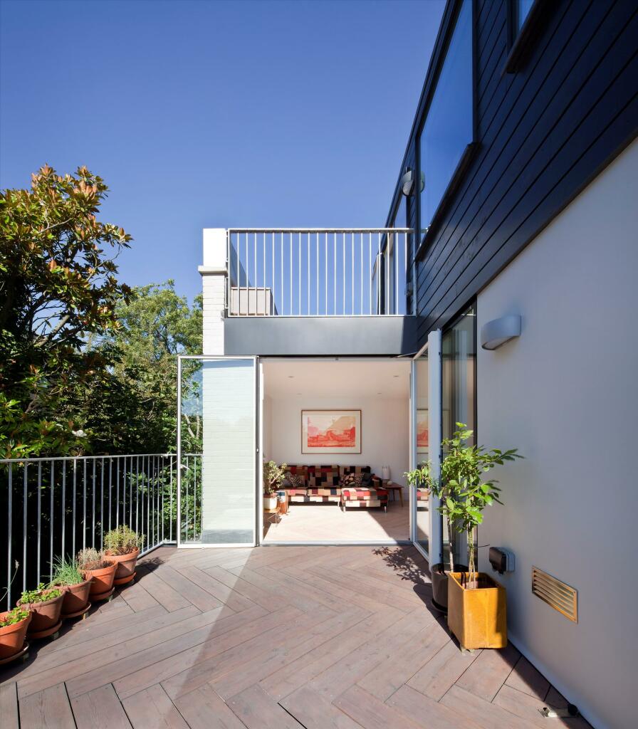 4 bedroom town house for sale in Murray Mews, Camden, London, NW1