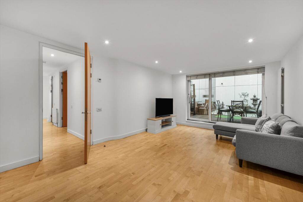 Main image of property: Rose Court, 8 Islington Green, London N1