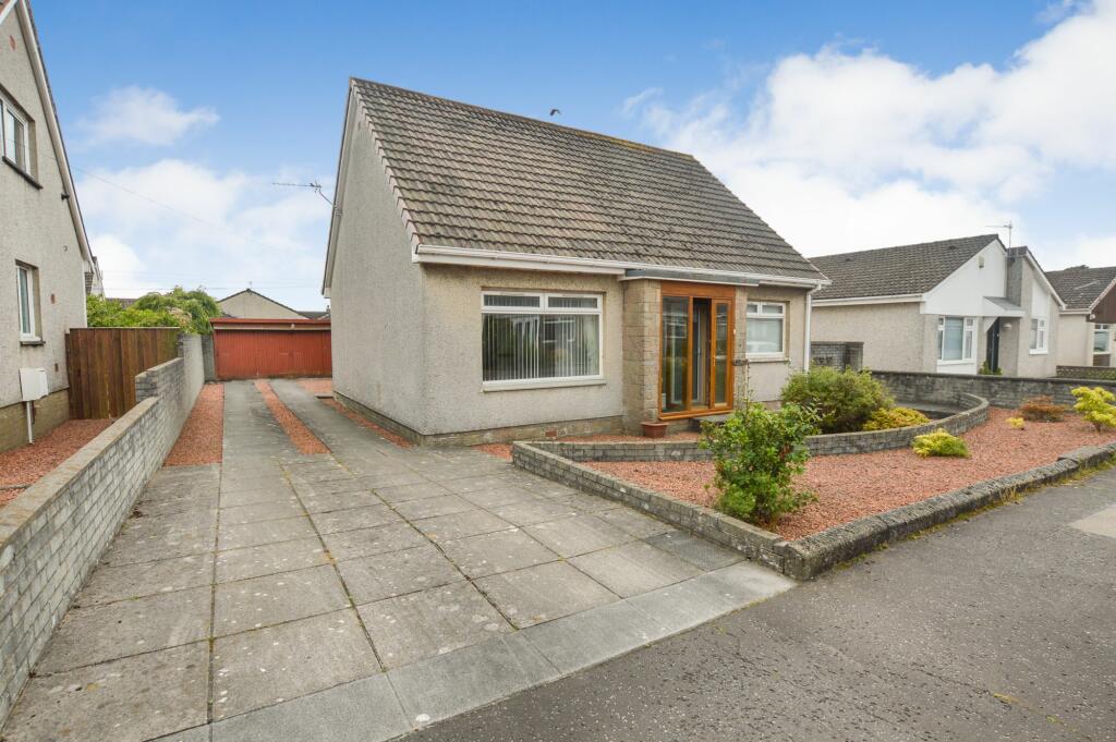 Main image of property: 14 Calderwood, Kilwinning, KA13 7DR