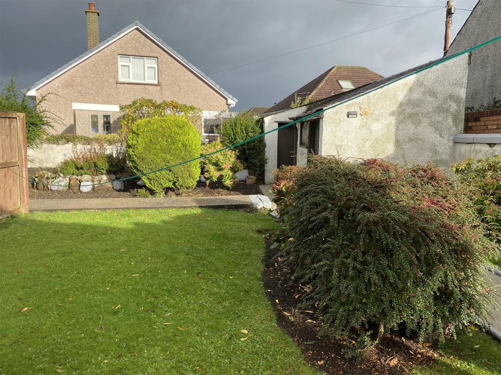 3 bedroom cottage for sale in 23 Corsehill, KILWINNING, KA13 7NQ, KA13