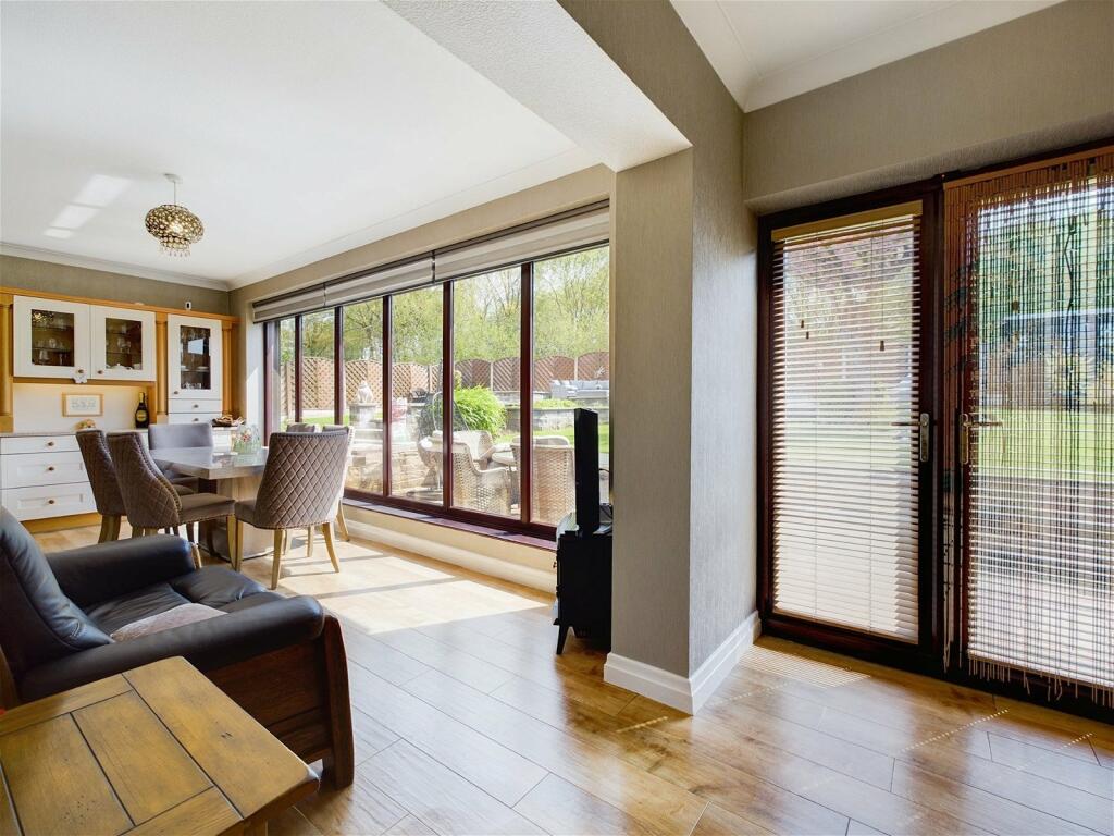 4 bedroom detached house for sale in 39, Ferney Field Road, Chadderton