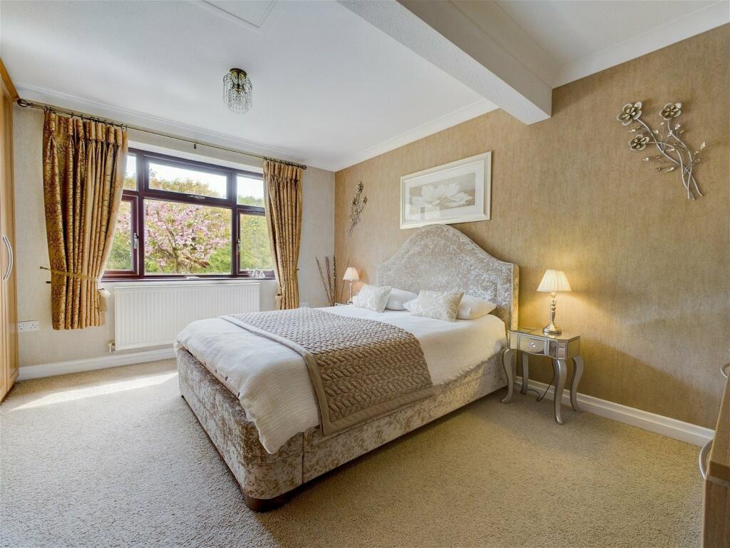 4 bedroom detached house for sale in 39, Ferney Field Road, Chadderton