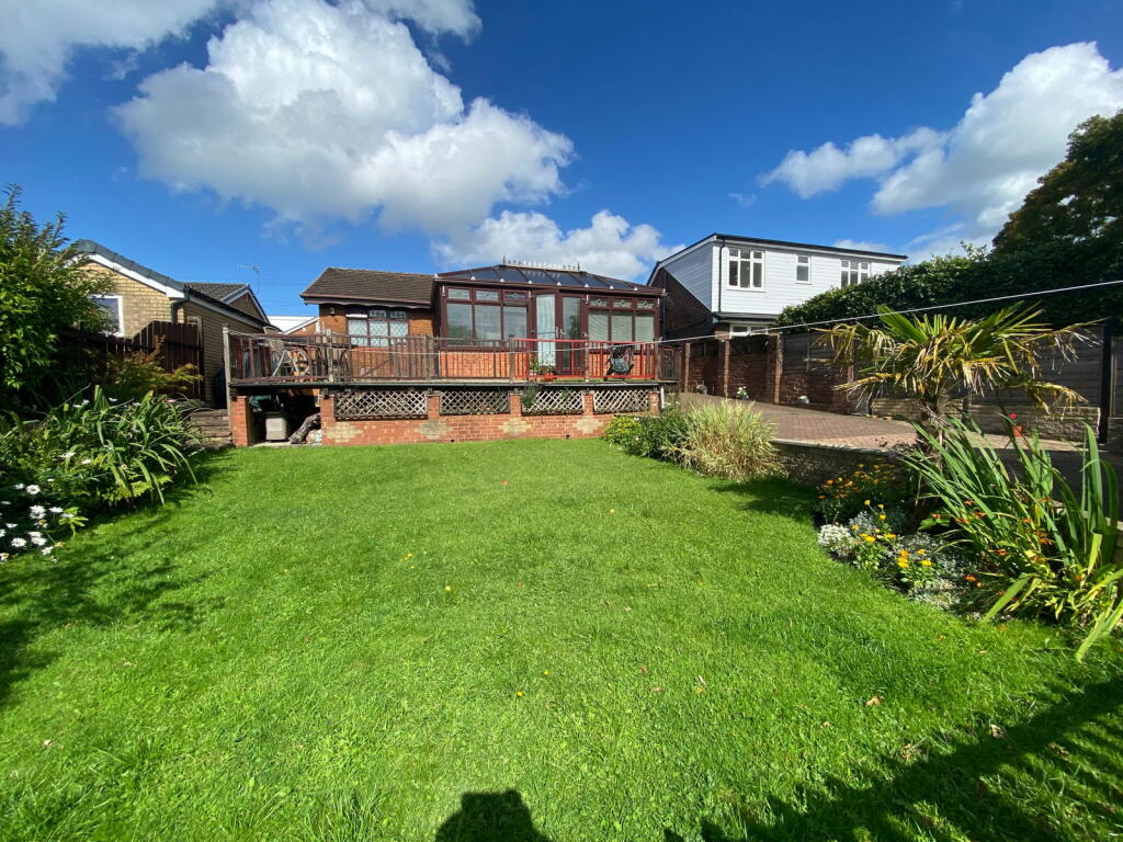 Main image of property: 52 Dorset Avenue, Shaw, OL2 7DS