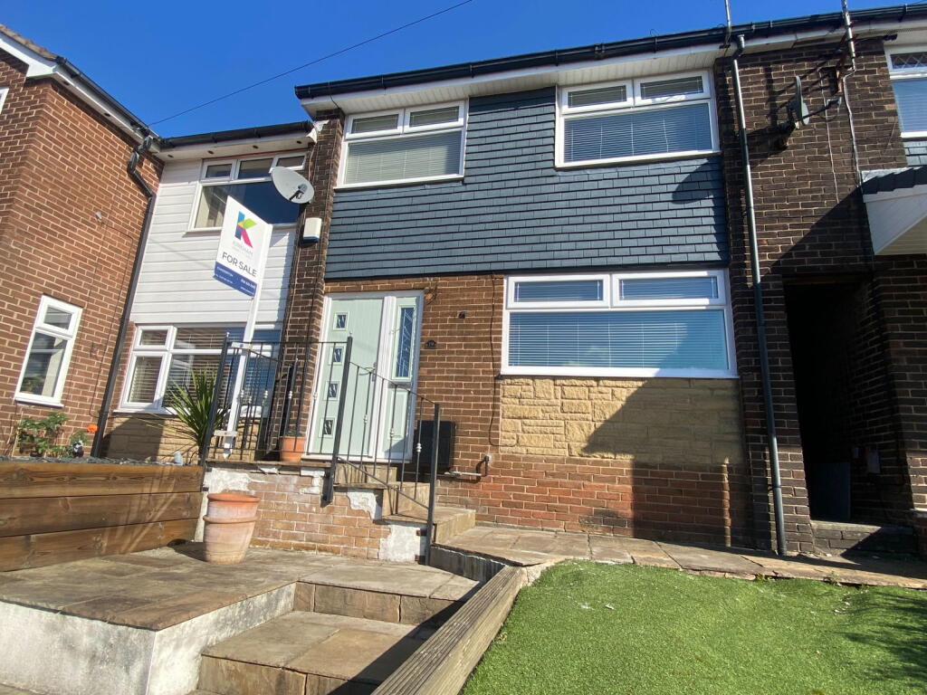 Main image of property: 19 Link Road, Springhead, Oldham, OL4 4SF