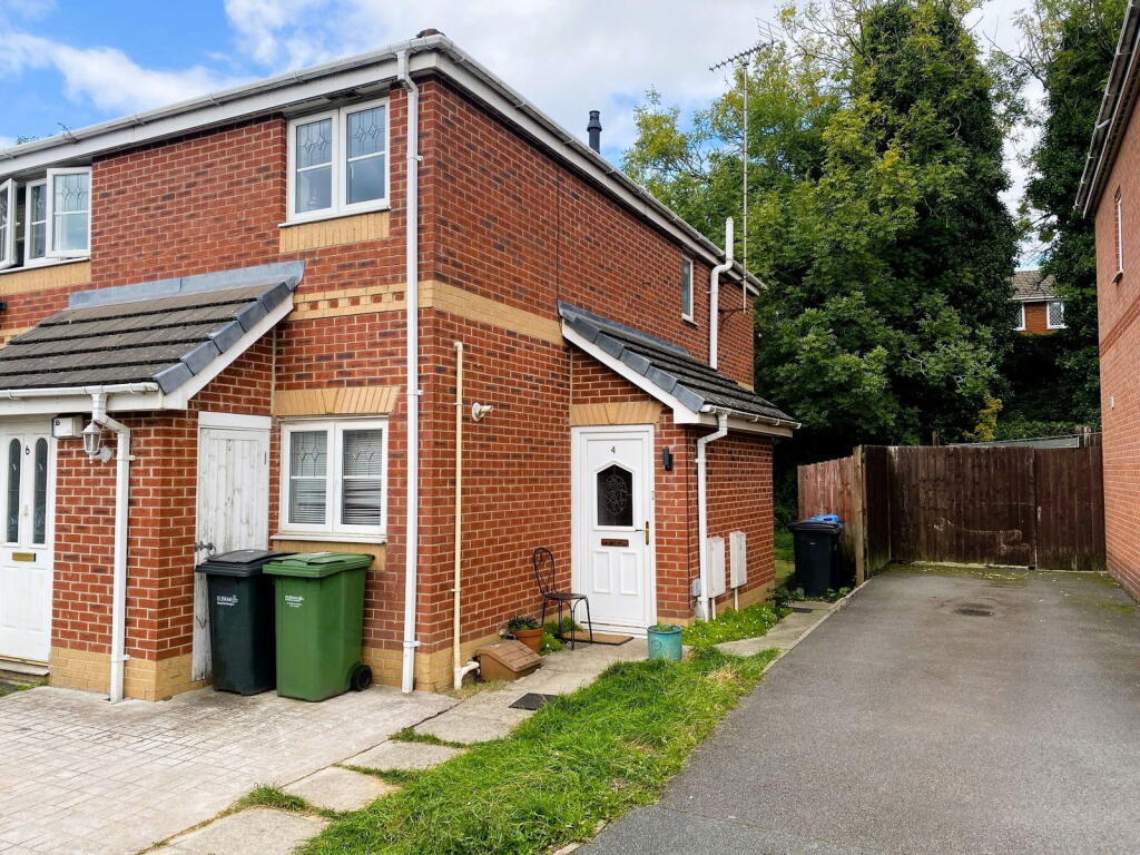 Main image of property: 4 Bedfordshire Close, Oldham, OL9 7BS