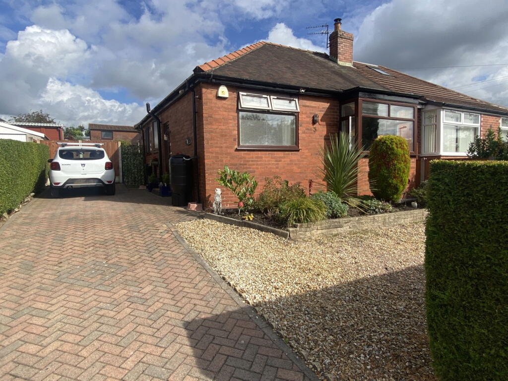Main image of property: 8 Avon Road, Chadderton OL9 0PH