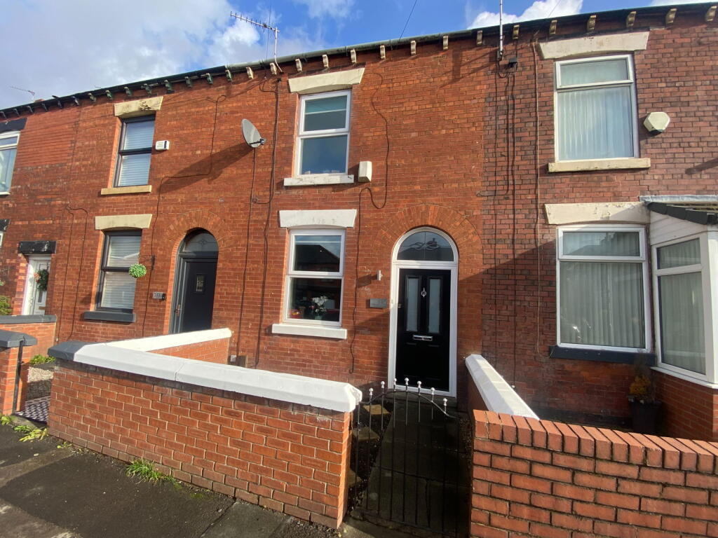 Main image of property: 515 Foxdenton Lane, Chadderton OL9 9QS