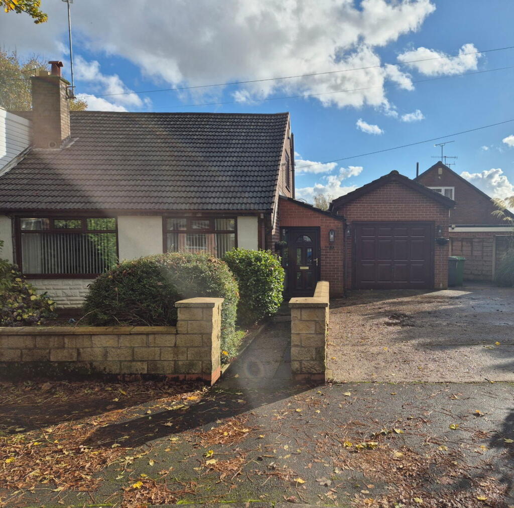 Main image of property: 9 Cemetery Road, Royton OL2 5SP