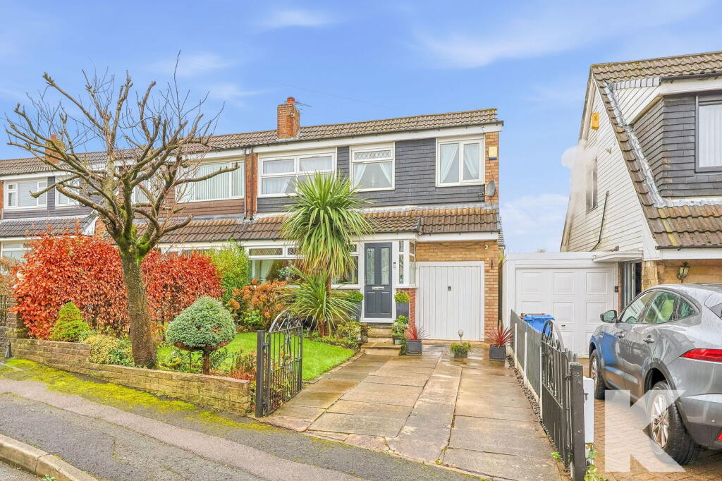 Main image of property: 6 Totnes Avenue, Chadderton OL9 0RE