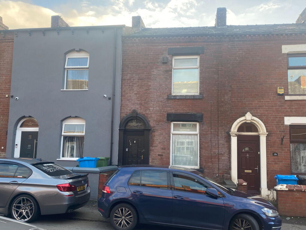 Main image of property: 116 Roundthorn Road, Oldham OL4 1QL