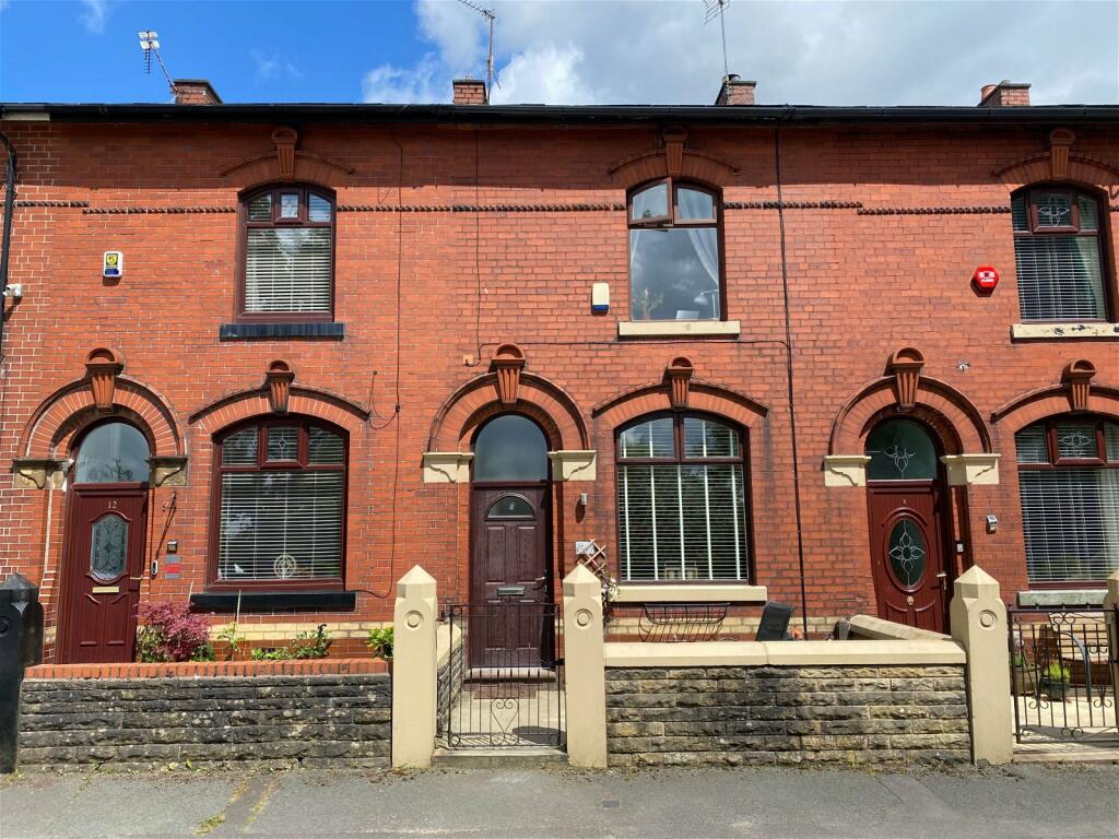 2 bedroom terraced house for sale in 10 Glen Grove, Royton, OL2