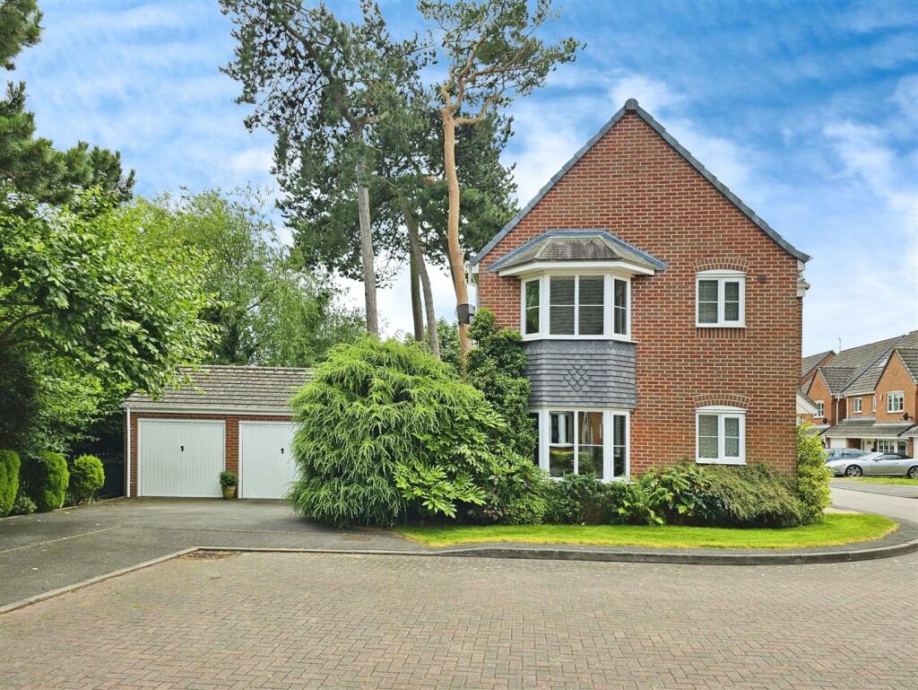 3 bedroom detached house for sale in Mitchells Close, Etwall, Derby, DE65