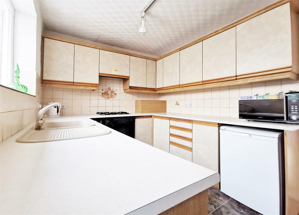 Additional property image - Dove Side, Hatton, Derby