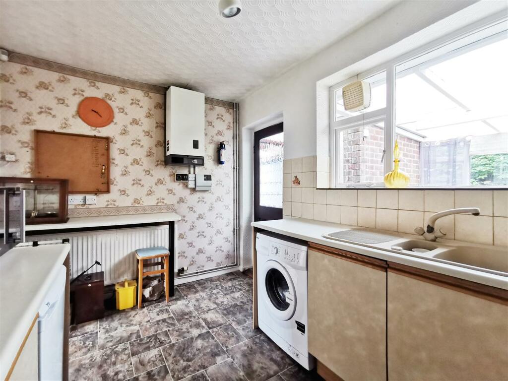 Additional property image - Dove Side, Hatton, Derby