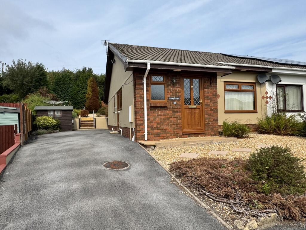Main image of property: Brynglas, Penygroes, Llanelli, Carmarthenshire.