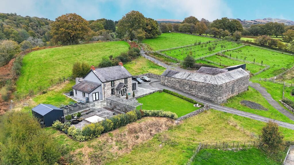 Main image of property: Cwmgiedd, Ystradgynlais, Swansea, City And County of Swansea.