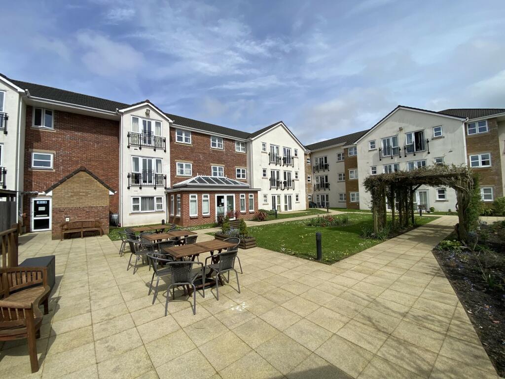 2 bedroom flat for sale in Birch Court, Sway Road, Morriston, Swansea, City And County of Swansea., SA6