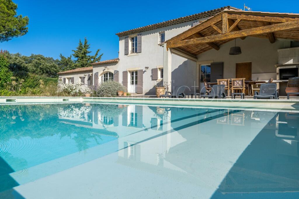 4 bedroom property for sale in ProvenceAlpsCote d`Azur, Vaucluse, St
