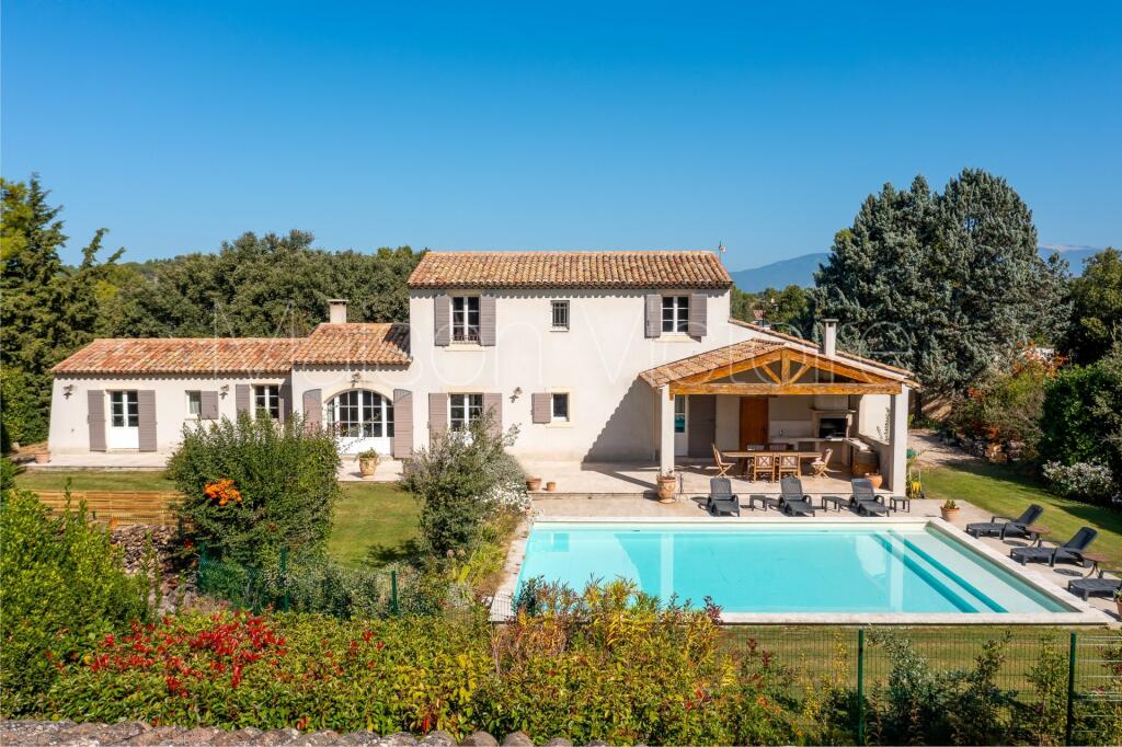 Main image of property: Provence-Alps-Cote d`Azur, Vaucluse, St-Didier