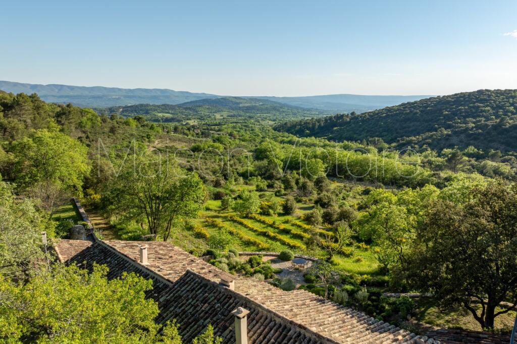 Main image of property: Provence-Alps-Cote d`Azur, Vaucluse, Villars