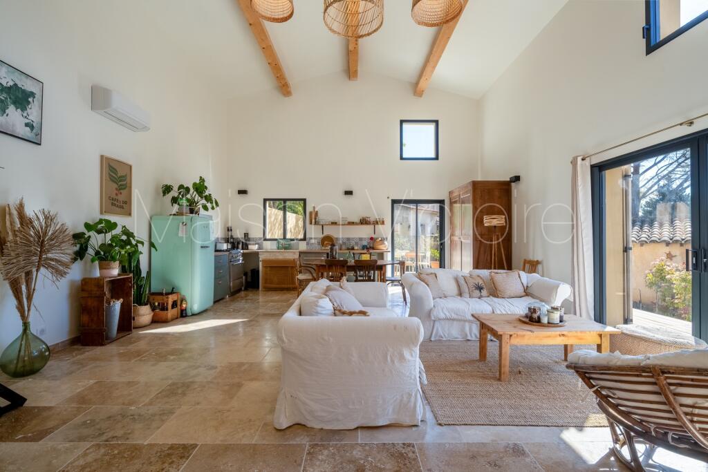 Main image of property: Provence-Alps-Cote d`Azur, Vaucluse, Cabrieres d'Avignon