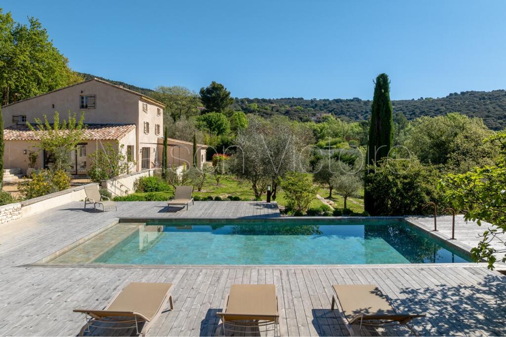 Main image of property: Provence-Alps-Cote d`Azur, Vaucluse, St-Saturnin-lès-Apt