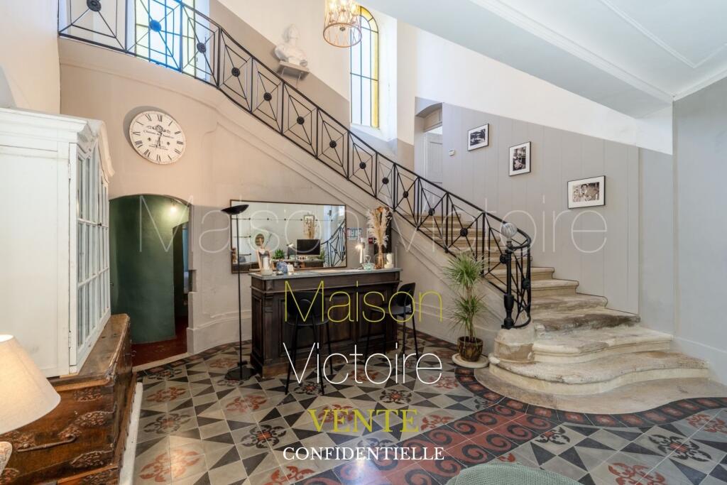 Main image of property: Provence-Alps-Cote d`Azur, Vaucluse, L'isle-sur-la-Sorgue
