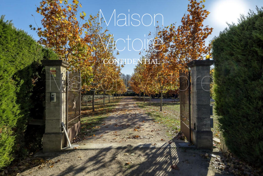 Main image of property: Provence-Alps-Cote d`Azur, Vaucluse, Gordes